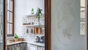 Unclassified image, 5 of 44, button - iFlat | A Vintage Gem Apartment near Piazza Navona (Roma)