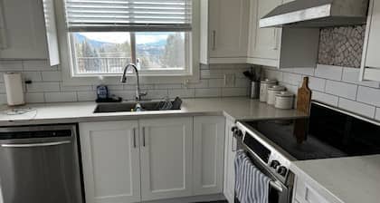 Silver Oak Retreat | Luxe Stay