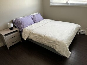 3 bedrooms, desk, iron/ironing board, WiFi