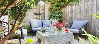 Cute cottage near a gorgeous village pub and a stones throw from many sights