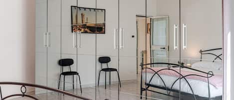 1 chambre, fer et planche Ă repasser, Wi-Fi, draps fournis