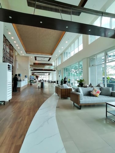 Condo 604, w/ Pool & Gym & Minutes to Baguio city Attractions