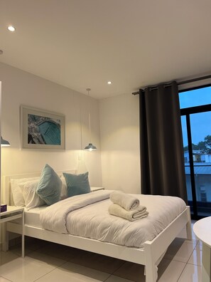 Dúplex Deluxe | Escritorio y wifi gratis 