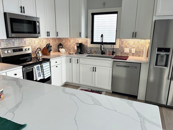 Fridge, microwave, oven, stovetop