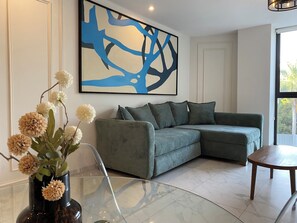 Smart TV, oficina y impresora 