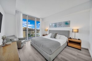 1 soverom, skrivebord, strykejern/-brett og wi-fi