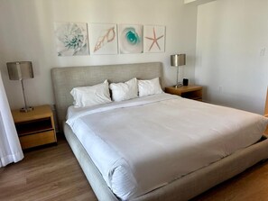 1 bedroom, desk, iron/ironing board, WiFi