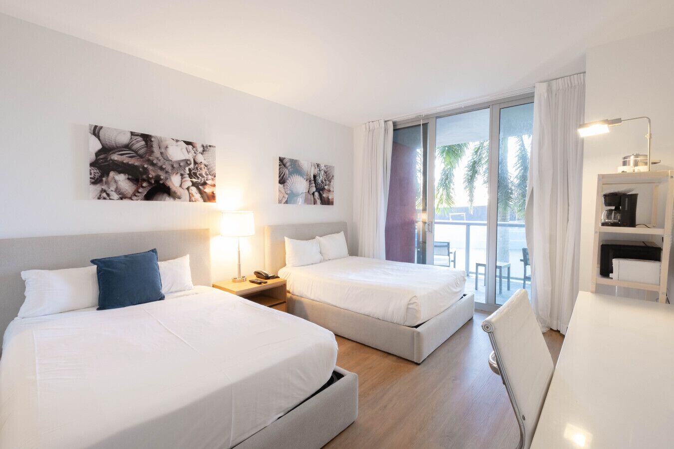 1 chambre, bureau, fer et planche à repasser, Wi-Fi