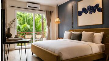 2 bedrooms, desk, free WiFi, bed sheets