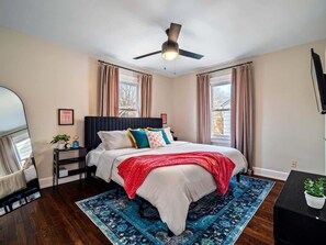 4 soverom, skrivebord, strykejern/-brett og wi-fi (inkludert)