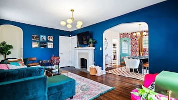 Älytelevisio, videopelejä, työhuone