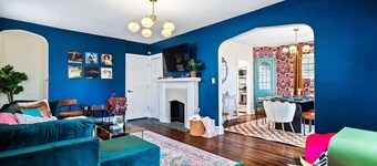 Hot Tub|Ping Pong|Sleeps 9|Retro Fun