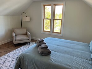 5 habitaciones, tabla de planchar con plancha y cuna de viaje 