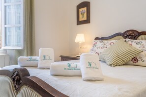 6 habitaciones, tabla de planchar con plancha y wifi gratis 