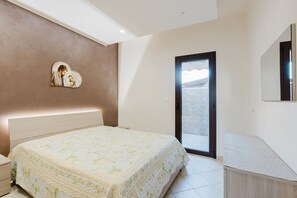 3 chambres, fer et planche à repasser, Wi-Fi gratuit, draps fournis