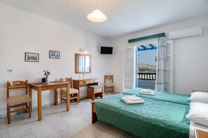 1 chambre, fer et planche à repasser, Wi-Fi gratuit, draps fournis