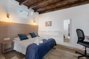 1 chambre, fer et planche à repasser, Wi-Fi gratuit, draps fournis