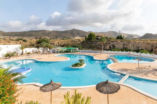 Holiday Home 'Spacious' with Shared Pool, Wi-Fi, and Air Conditioning