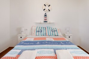 3 bedrooms, iron/ironing board, free WiFi, bed sheets - Holiday Home 'Spacious' with Shared Pool, Wi-Fi, and Air Conditioning (El Campello)