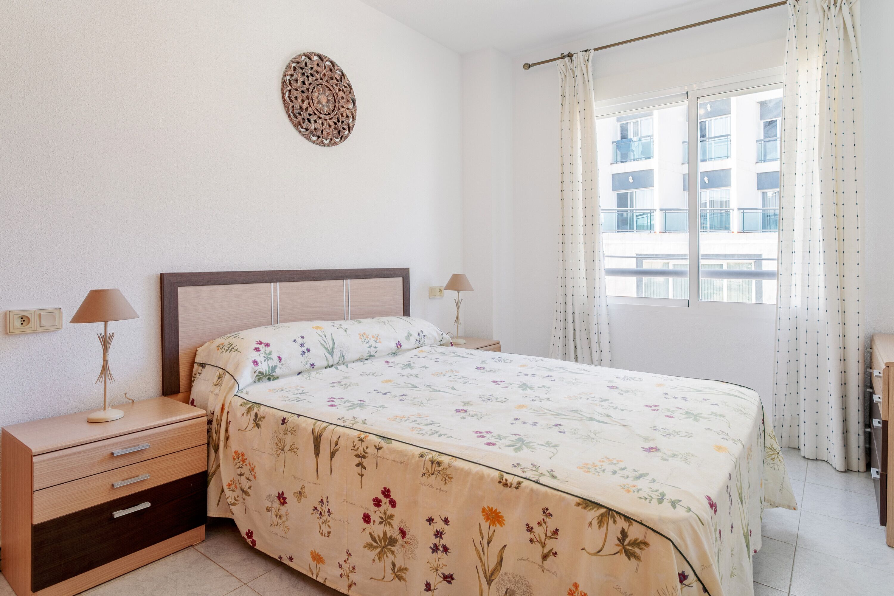 2 habitaciones, tabla de planchar con plancha y wifi gratis 