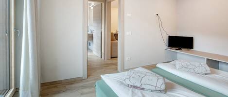 1 bedroom, free WiFi, bed sheets