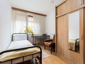 1 quarto, ferros/tábuas de passar roupa, Wi-Fi, roupa de cama