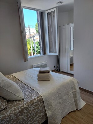 1 bedroom, iron/ironing board, free WiFi, bed sheets