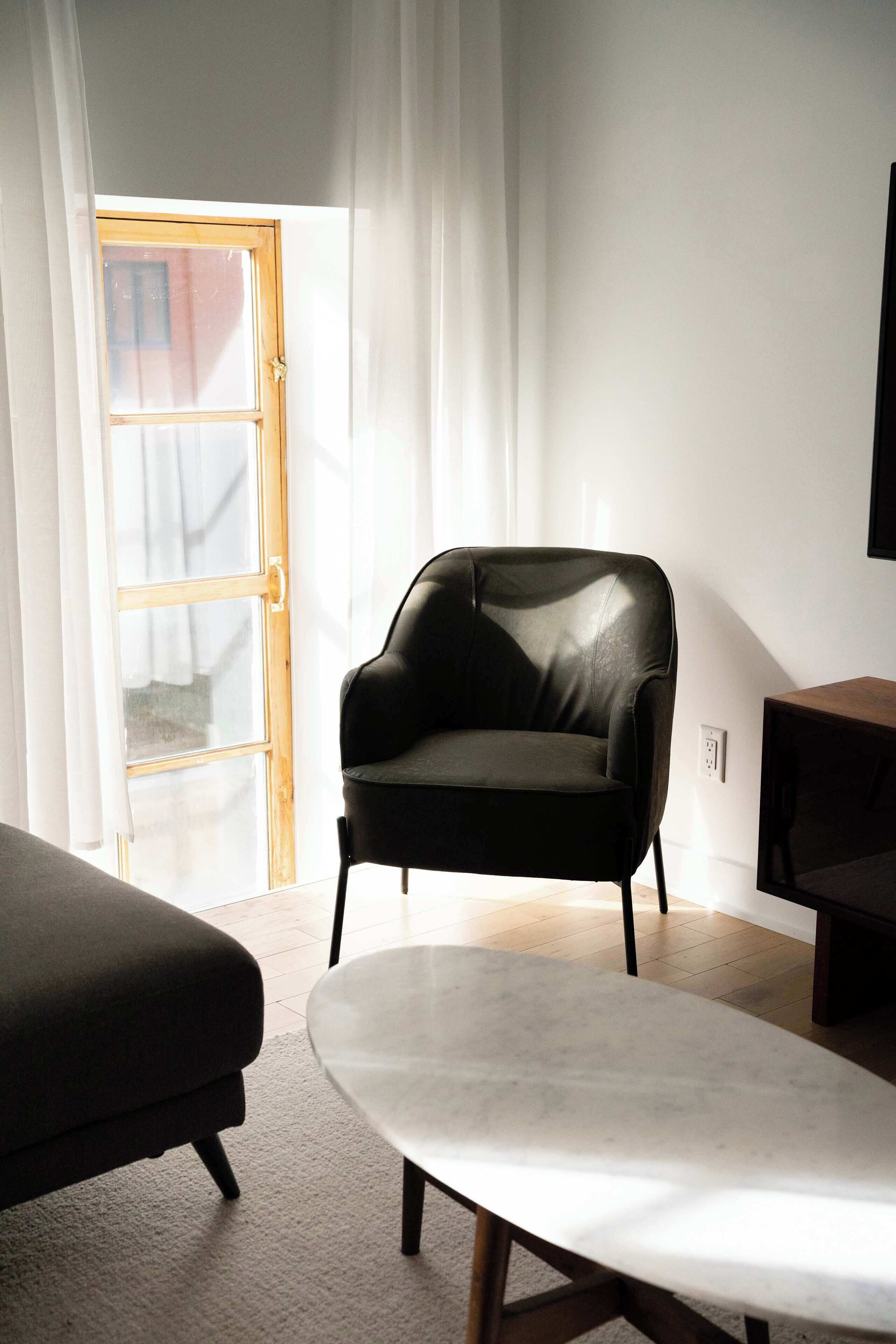 Maison Rasco  Two-bedrooms Apartment  Old Montreal  Walk To Restaurants & Shops  Pet Friendly  Self Check-in Access  Full Kitchen  Wi-fi  Ac - Boucherville