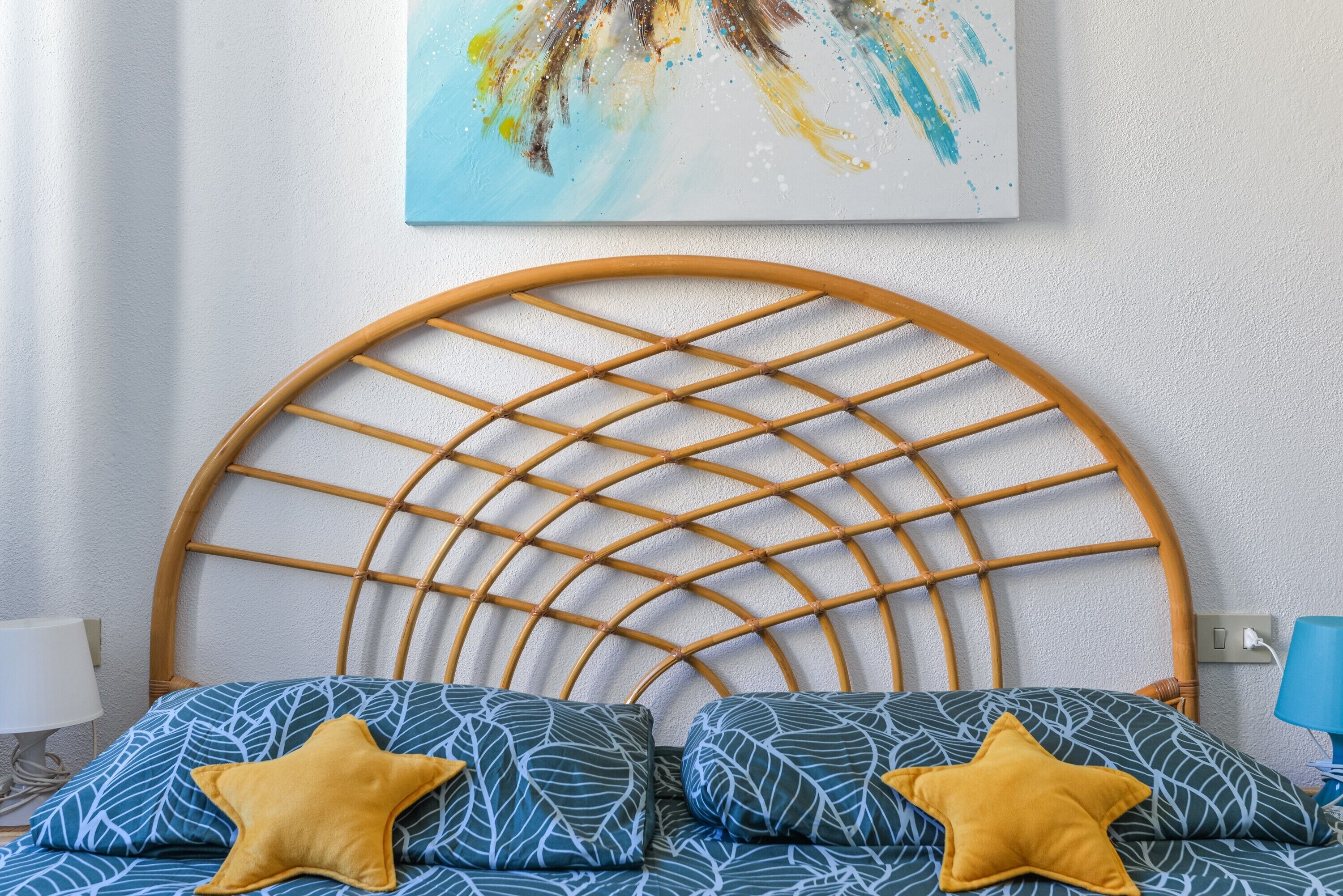 1 bedroom, bed sheets