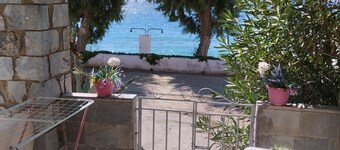 Apartment 'Syrios Suites No 1' with Sea View, Wi-Fi and Air Conditioning