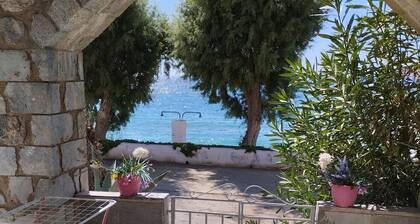 Apartment 'Syrios Suites No 1' with Sea View, Wi-Fi and Air Conditioning