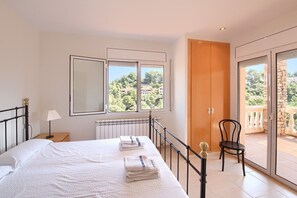 4 habitaciones, wifi gratis y ropa de cama 