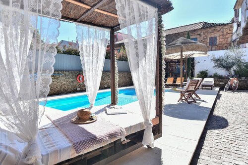 Holiday Home 'Casa Janja' with Private Pool, Wi-Fi and Air Conditioning