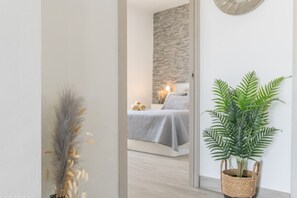 2 bedrooms, iron/ironing board, free WiFi, bed sheets - Villa 'El Olivar 2' with Mountain Views, Wi-Fi and Air Conditioning (Barbate)