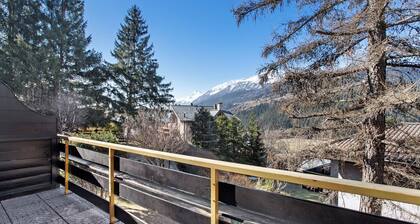 Holiday Home 'Nido Alpino Terme E Sport - Bormio' with Mountain View, Shared Garden and Wi-Fi