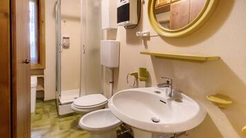 Doccia, asciugacapelli, asciugamani