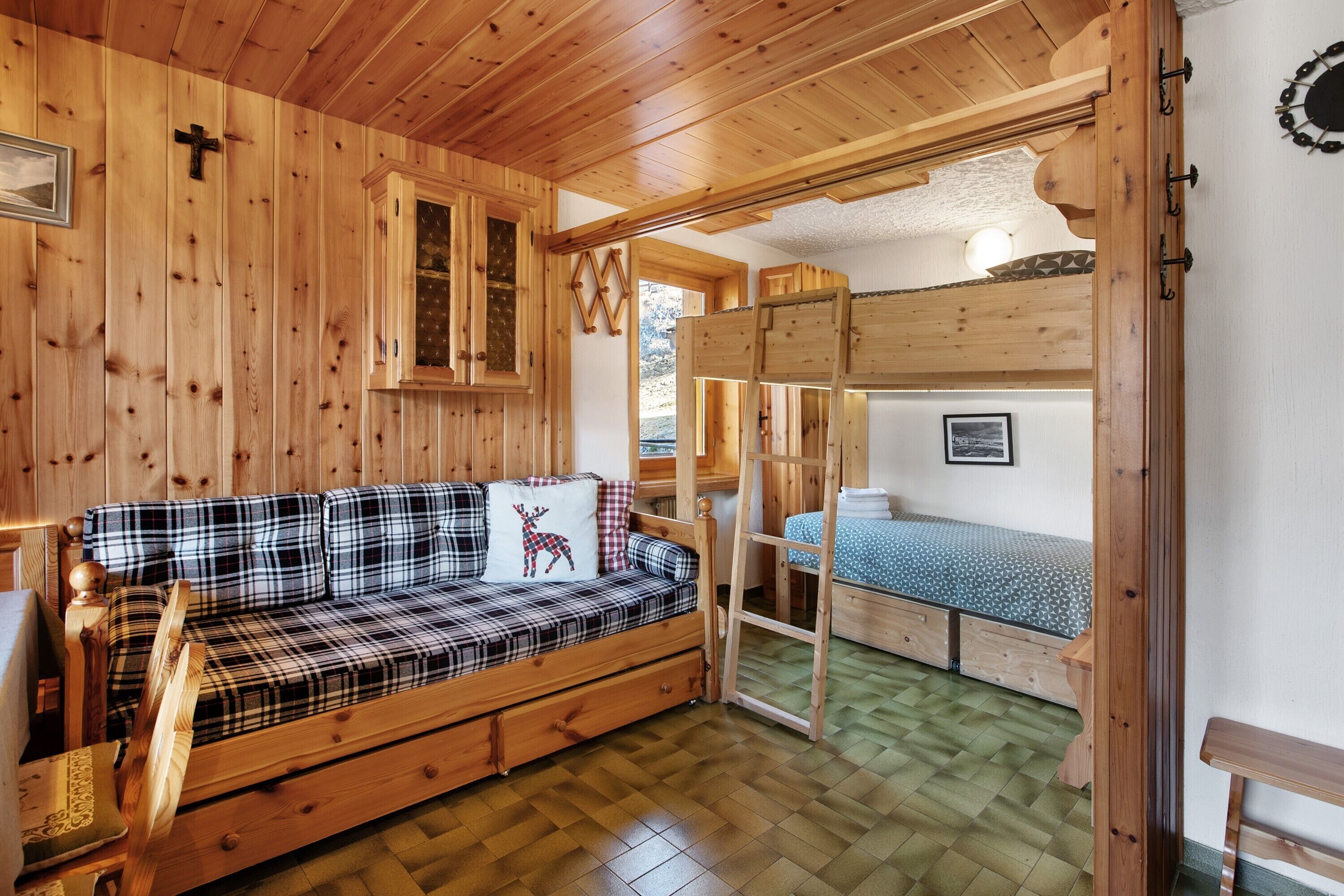 1 bedroom, WiFi (free), bed sheets