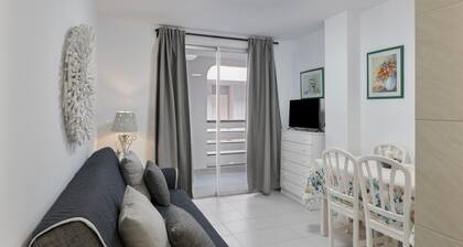 Apartamento Mar y Sol con balcón privado cerca de la playa