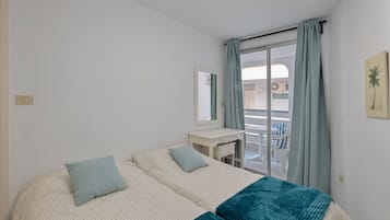 1 bedroom, iron/ironing board, bed sheets