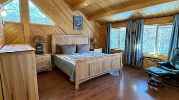 1 bedroom, iron/ironing board, internet, bed sheets