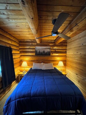 1 bedroom, Internet, bed sheets - Cozy Cabin on the Kenai River (Cooper Landing)