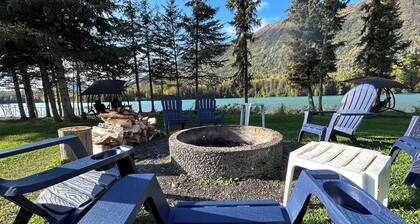 Riverside Cabin - Modern Cabin with Incredible Kenai River Views