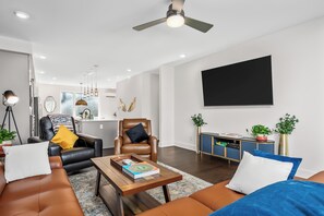 Smart-TV, Bücher, Computerbildschirme