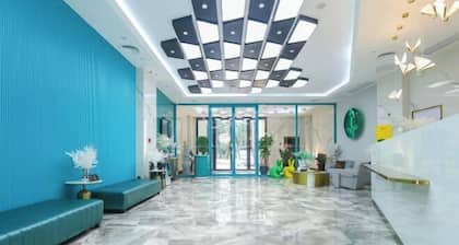 Jingqi Ouju Hotel (Beijing Fengtai Railway Station Lize Business District)