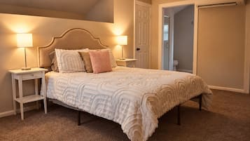 2 bedrooms, desk, travel cot, free WiFi
