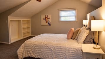 2 Schlafzimmer, Schreibtisch, Reisekinderbett, kostenloses WLAN