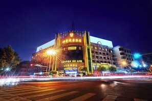 Exterior - Four Seasons Fashion Hotel (Yongkang South Railway Station Xijinqiao Pedestrian Street) (Yongkang)