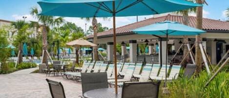 تناول الطعام بالخارج