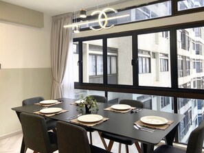 Dining - Spacious 3-bedroom apartment in fabulous Kuala Lumpur with AC, WiFi (Kuala Lumpur)