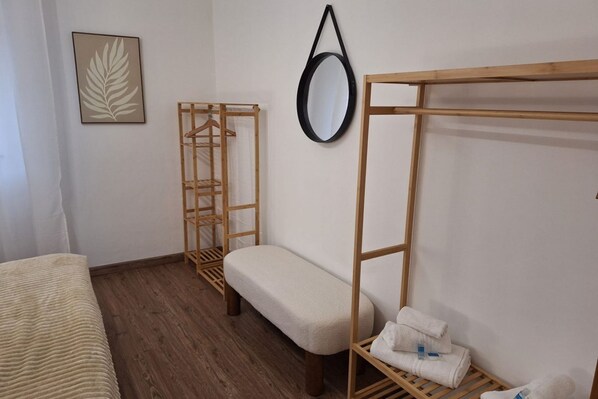1 bedroom, in-room safe, iron/ironing board, free WiFi
